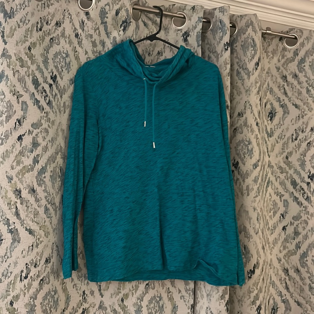 Scoop neck crewneck